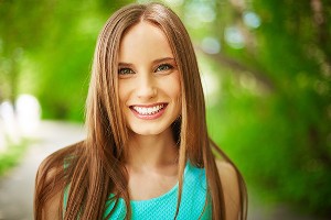 Cum să ai un zâmbet frumos și sănătos cu remedii naturiste