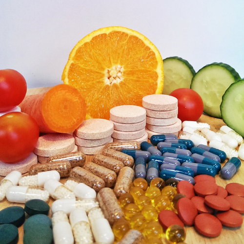 Suplimente vs Alimentație Naturală: Balanța Nutrițională a Sănătății Tale