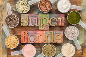 Superalimente potrivite pentru alimentația de iarnă: ce merită inclus în ianuarie–februarie