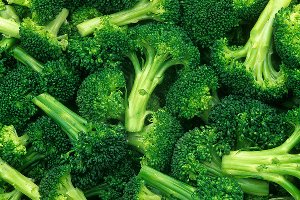 Lupta cu cancerul împreună cu broccoli