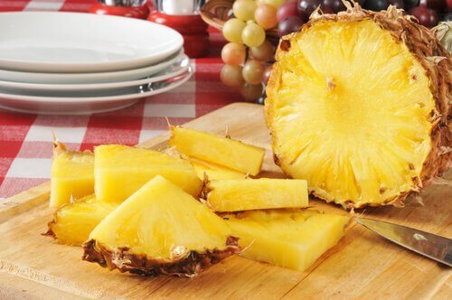 ananas in dieta de slabit)